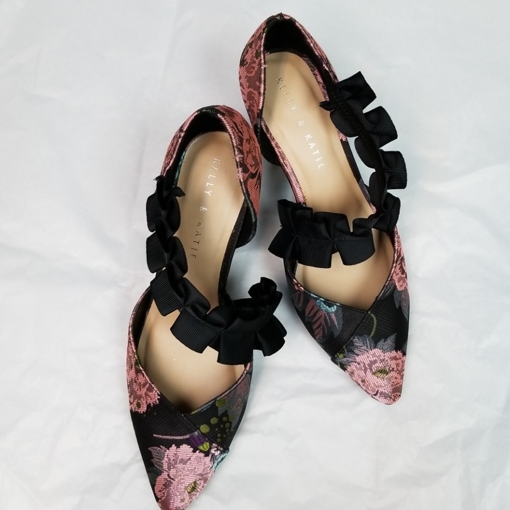 Kelly & Katie Onirella Heels Tapestry fabric sz 7